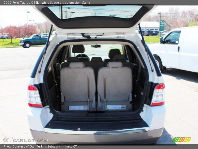 White Suede / Medium Light Stone 2009 Ford Taurus X SEL
