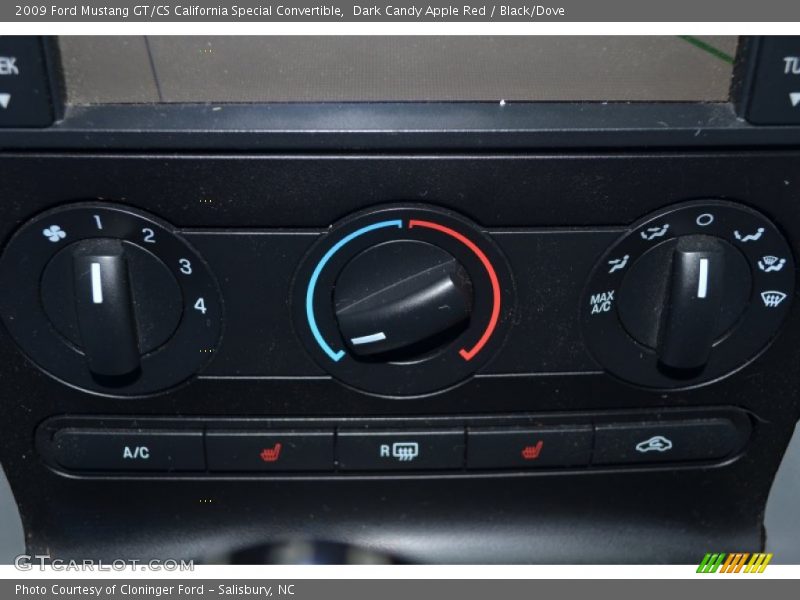 Controls of 2009 Mustang GT/CS California Special Convertible