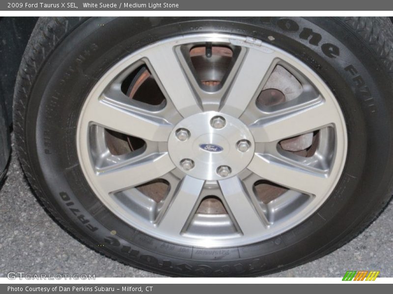  2009 Taurus X SEL Wheel