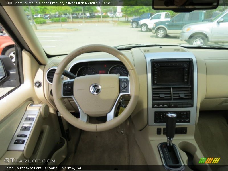 Dashboard of 2006 Mountaineer Premier