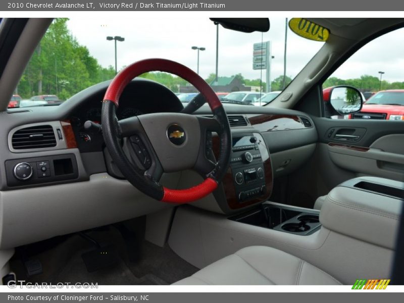 Victory Red / Dark Titanium/Light Titanium 2010 Chevrolet Avalanche LT