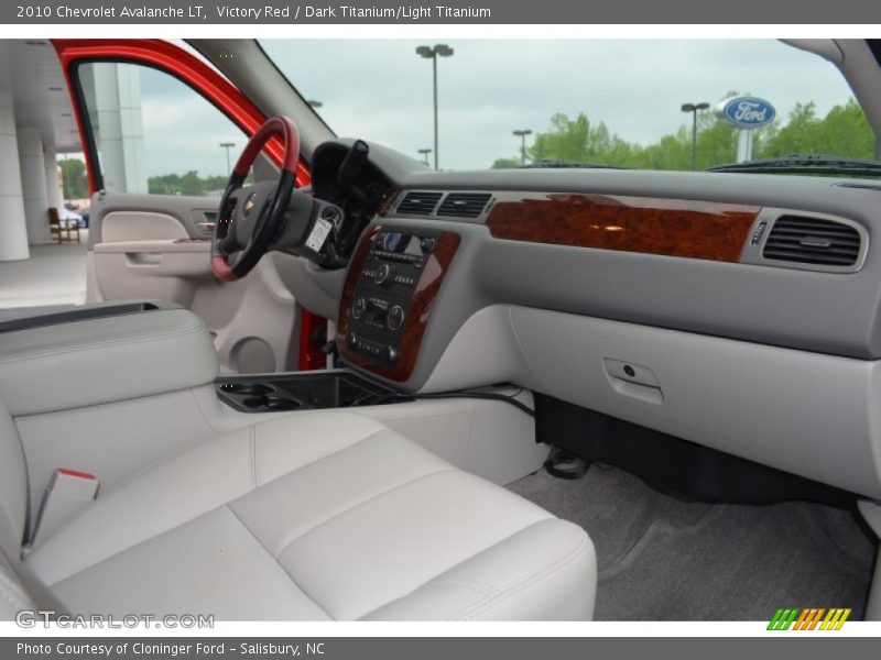 Victory Red / Dark Titanium/Light Titanium 2010 Chevrolet Avalanche LT