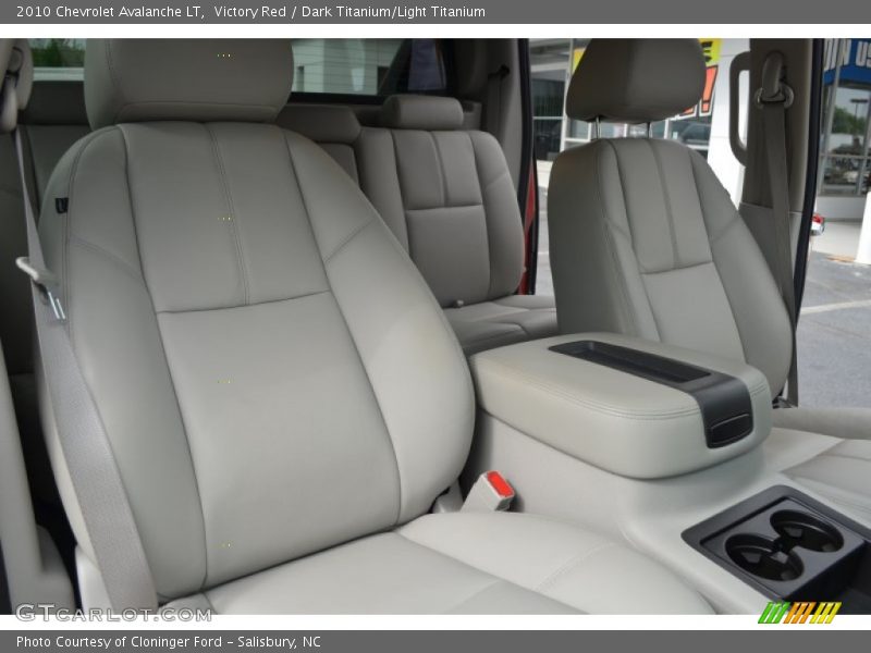 Victory Red / Dark Titanium/Light Titanium 2010 Chevrolet Avalanche LT
