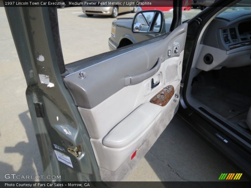 Door Panel of 1997 Town Car Executive