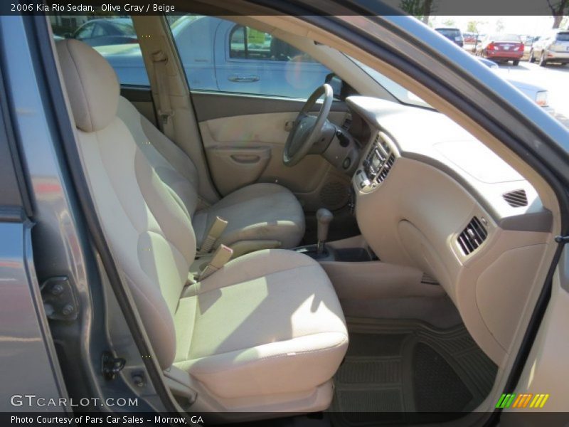 Front Seat of 2006 Rio Sedan