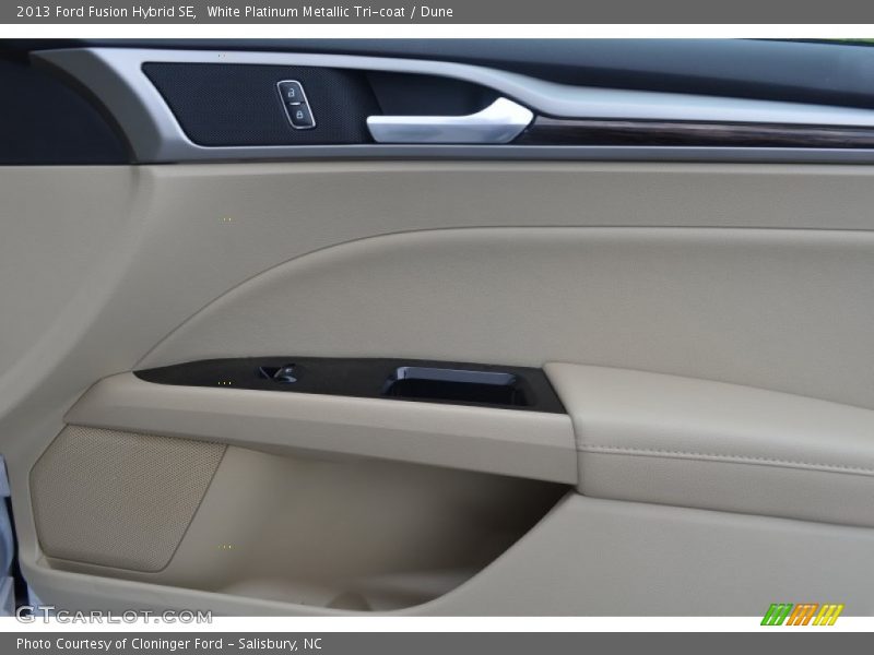 White Platinum Metallic Tri-coat / Dune 2013 Ford Fusion Hybrid SE
