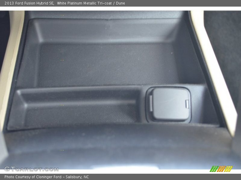 White Platinum Metallic Tri-coat / Dune 2013 Ford Fusion Hybrid SE