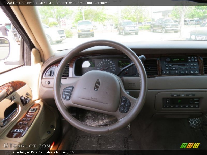  1998 Town Car Signature Steering Wheel