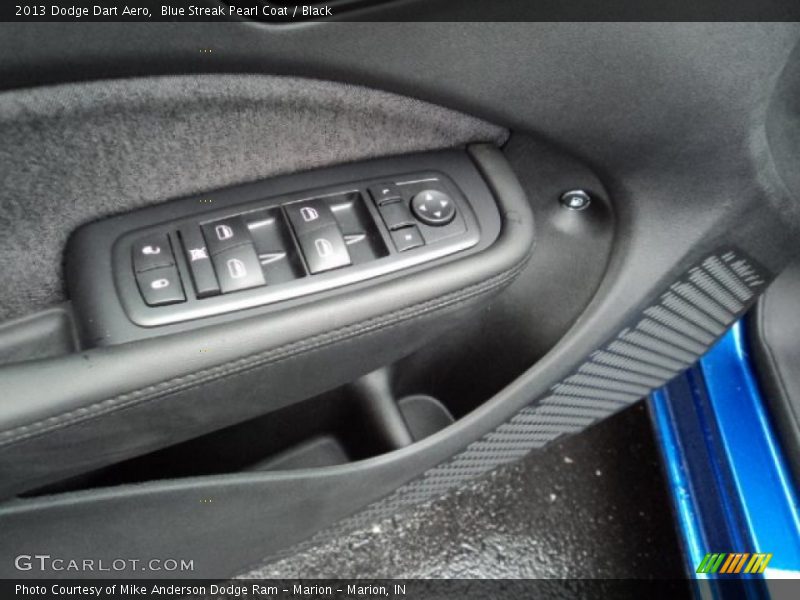 Blue Streak Pearl Coat / Black 2013 Dodge Dart Aero
