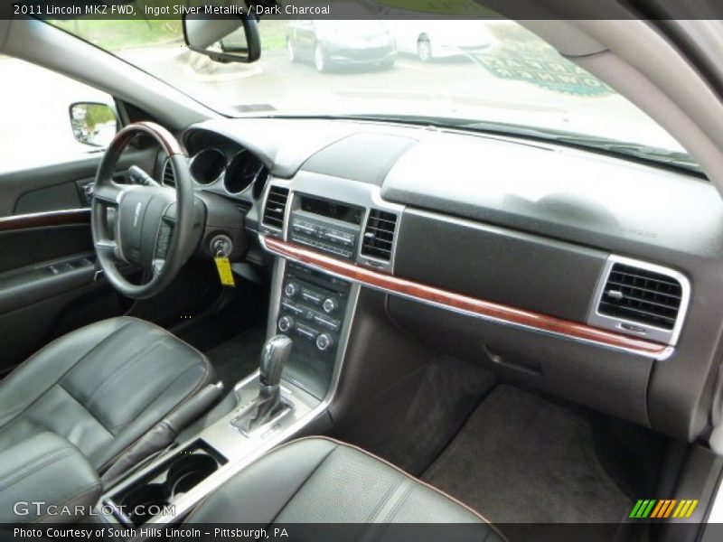 Dashboard of 2011 MKZ FWD