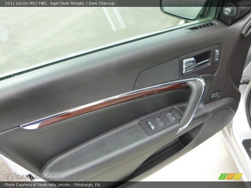 Door Panel of 2011 MKZ FWD