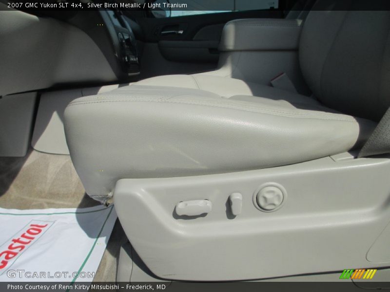 Silver Birch Metallic / Light Titanium 2007 GMC Yukon SLT 4x4