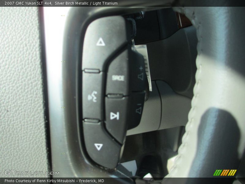 Silver Birch Metallic / Light Titanium 2007 GMC Yukon SLT 4x4