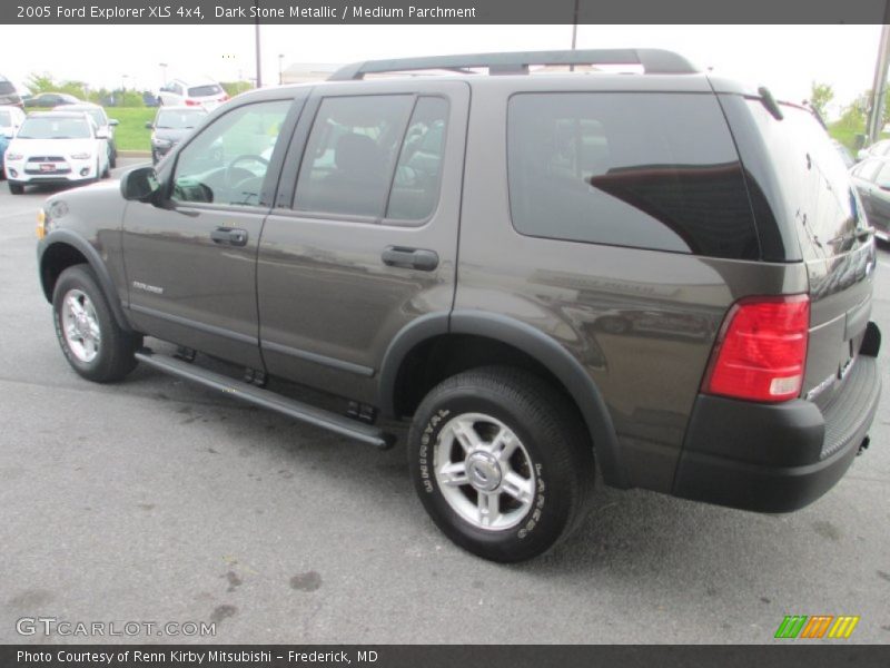 Dark Stone Metallic / Medium Parchment 2005 Ford Explorer XLS 4x4
