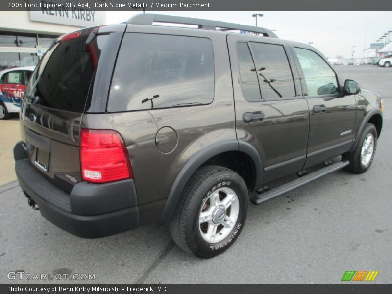 Dark Stone Metallic / Medium Parchment 2005 Ford Explorer XLS 4x4