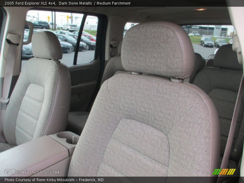 Dark Stone Metallic / Medium Parchment 2005 Ford Explorer XLS 4x4