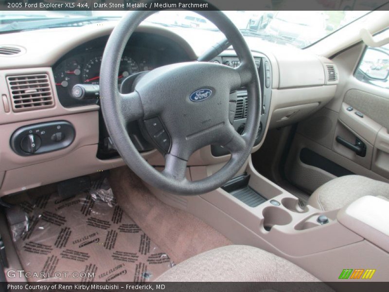 Dark Stone Metallic / Medium Parchment 2005 Ford Explorer XLS 4x4