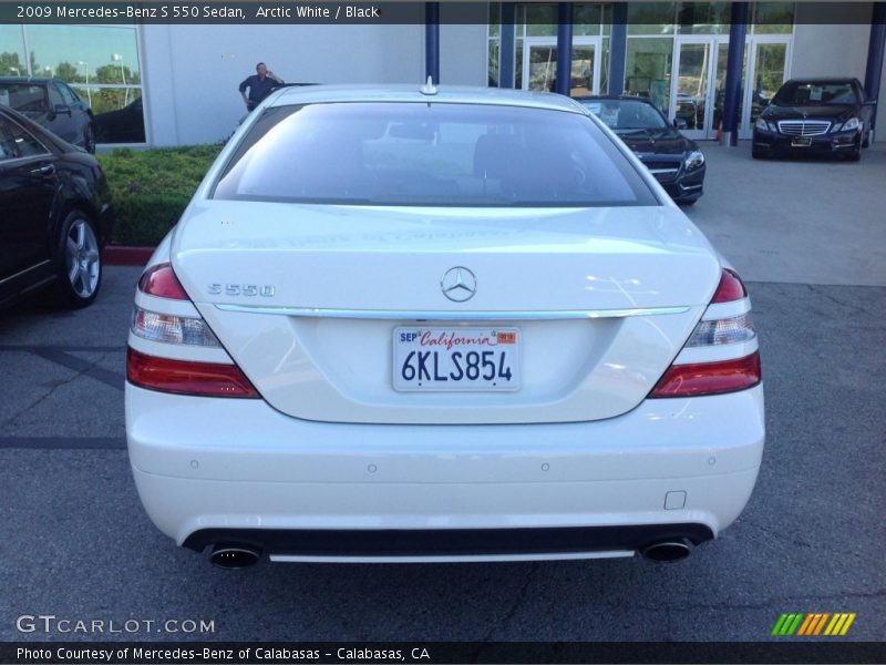 Arctic White / Black 2009 Mercedes-Benz S 550 Sedan