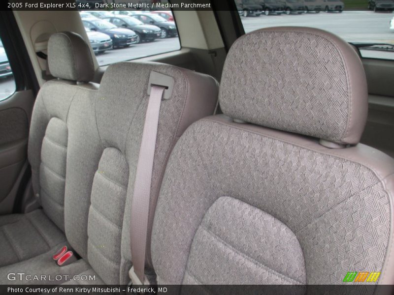 Dark Stone Metallic / Medium Parchment 2005 Ford Explorer XLS 4x4