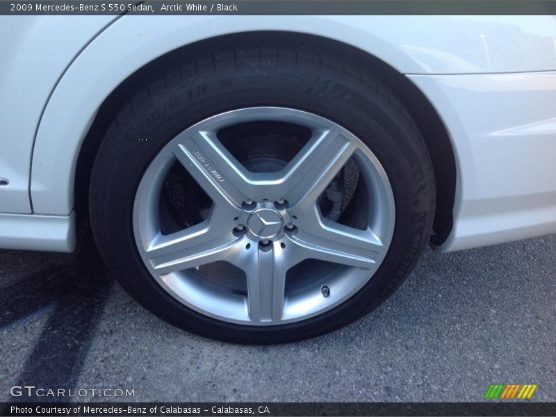 Arctic White / Black 2009 Mercedes-Benz S 550 Sedan