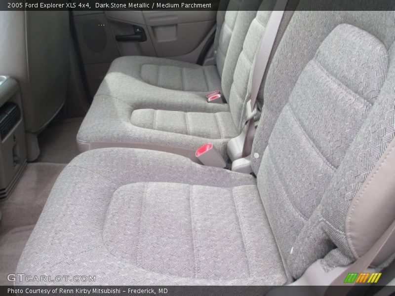 Dark Stone Metallic / Medium Parchment 2005 Ford Explorer XLS 4x4