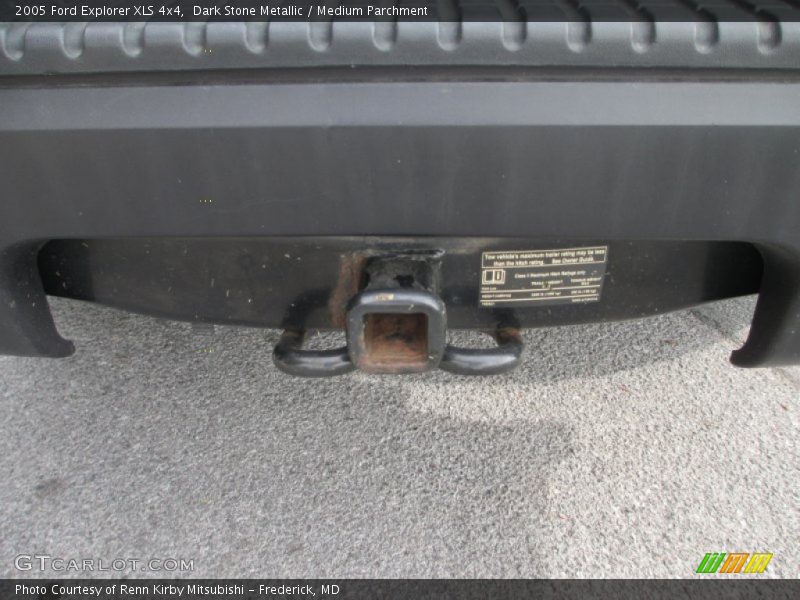 Dark Stone Metallic / Medium Parchment 2005 Ford Explorer XLS 4x4