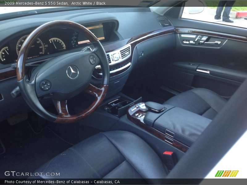 Arctic White / Black 2009 Mercedes-Benz S 550 Sedan
