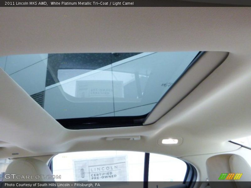 White Platinum Metallic Tri-Coat / Light Camel 2011 Lincoln MKS AWD