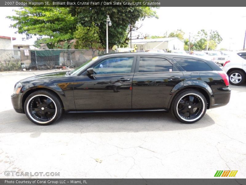 Brilliant Black Crystal Pearl / Dark Slate Gray/Light Graystone 2007 Dodge Magnum SE