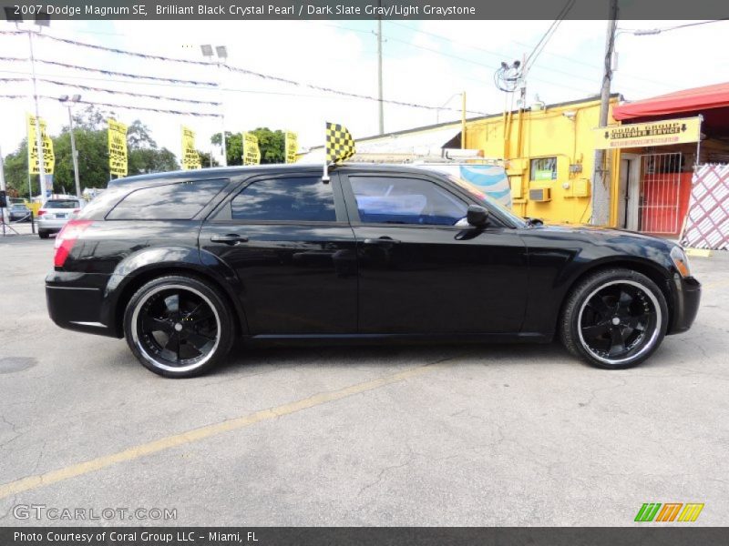 Brilliant Black Crystal Pearl / Dark Slate Gray/Light Graystone 2007 Dodge Magnum SE