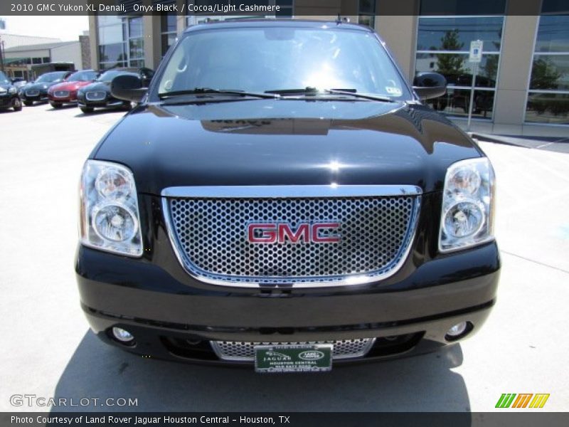 Onyx Black / Cocoa/Light Cashmere 2010 GMC Yukon XL Denali
