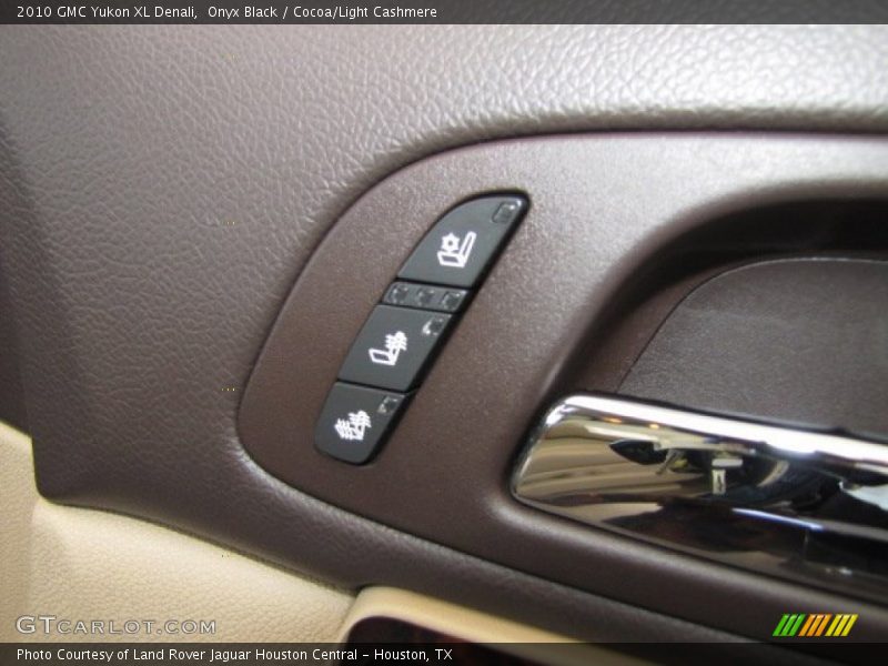 Onyx Black / Cocoa/Light Cashmere 2010 GMC Yukon XL Denali