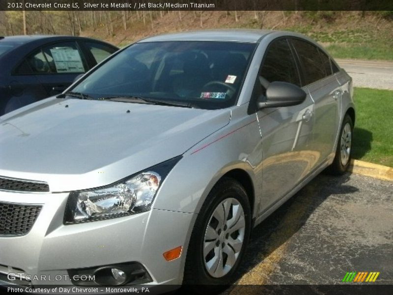 Silver Ice Metallic / Jet Black/Medium Titanium 2012 Chevrolet Cruze LS