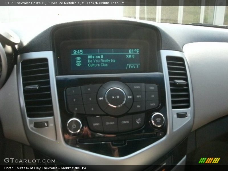 Silver Ice Metallic / Jet Black/Medium Titanium 2012 Chevrolet Cruze LS