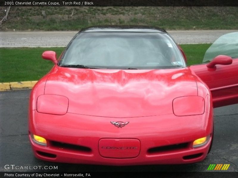 Torch Red / Black 2001 Chevrolet Corvette Coupe