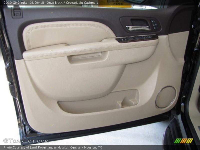 Onyx Black / Cocoa/Light Cashmere 2010 GMC Yukon XL Denali