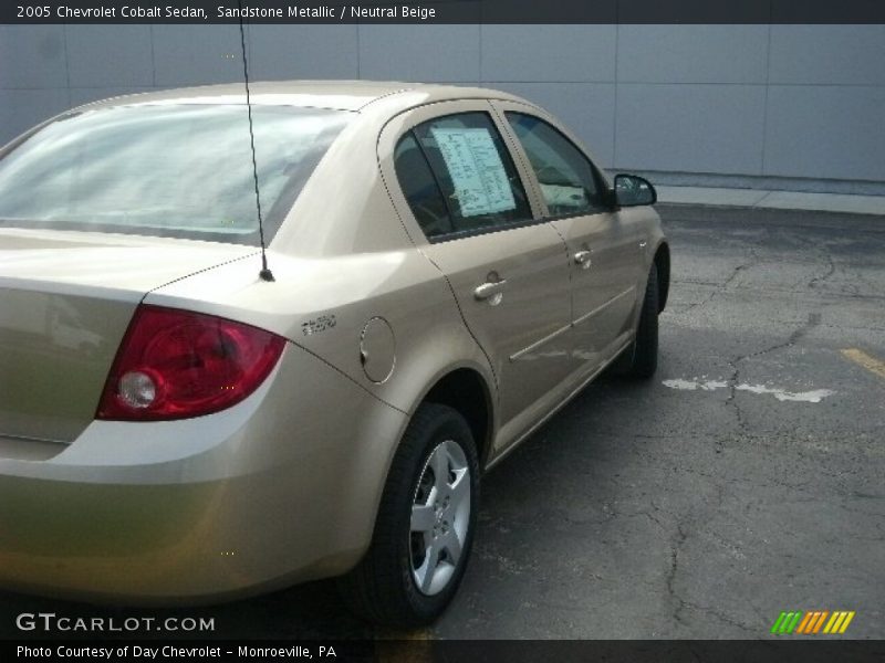 Sandstone Metallic / Neutral Beige 2005 Chevrolet Cobalt Sedan