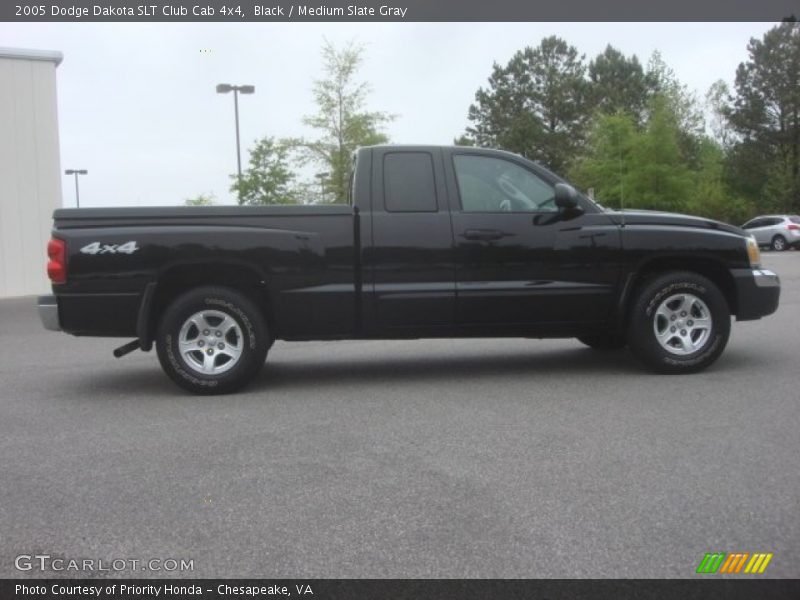 Black / Medium Slate Gray 2005 Dodge Dakota SLT Club Cab 4x4