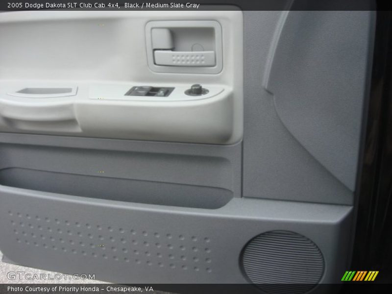 Black / Medium Slate Gray 2005 Dodge Dakota SLT Club Cab 4x4