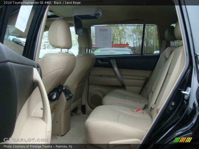 Black / Sand Beige 2010 Toyota Highlander SE 4WD