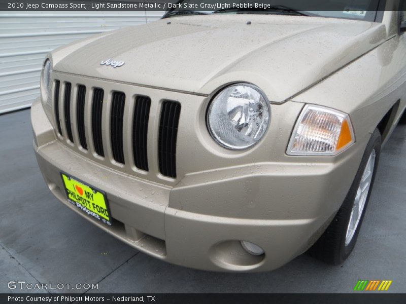 Light Sandstone Metallic / Dark Slate Gray/Light Pebble Beige 2010 Jeep Compass Sport