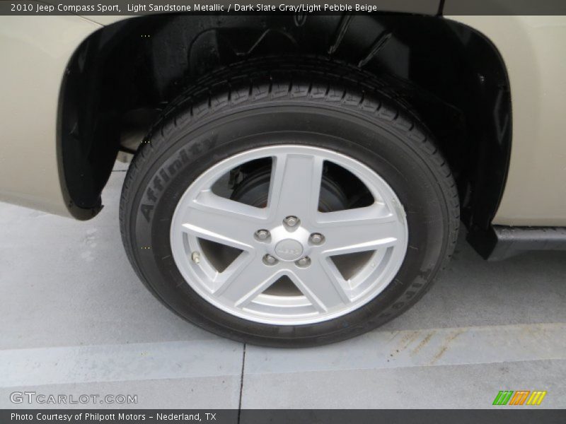 Light Sandstone Metallic / Dark Slate Gray/Light Pebble Beige 2010 Jeep Compass Sport