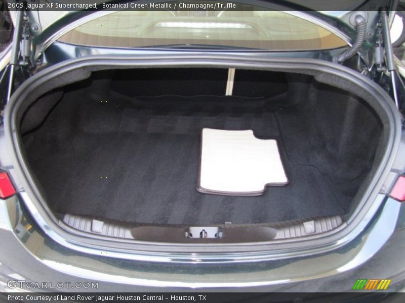  2009 XF Supercharged Trunk