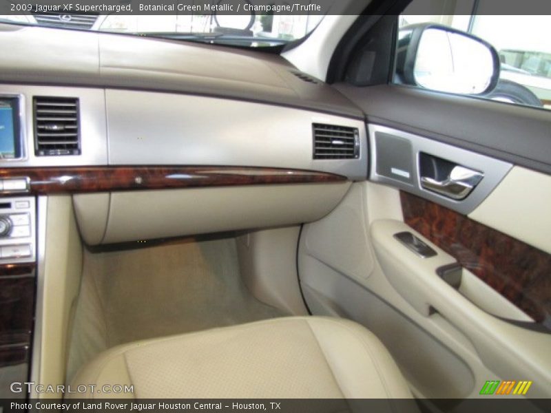 Botanical Green Metallic / Champagne/Truffle 2009 Jaguar XF Supercharged