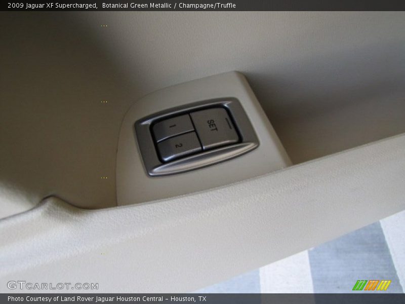 Controls of 2009 XF Supercharged