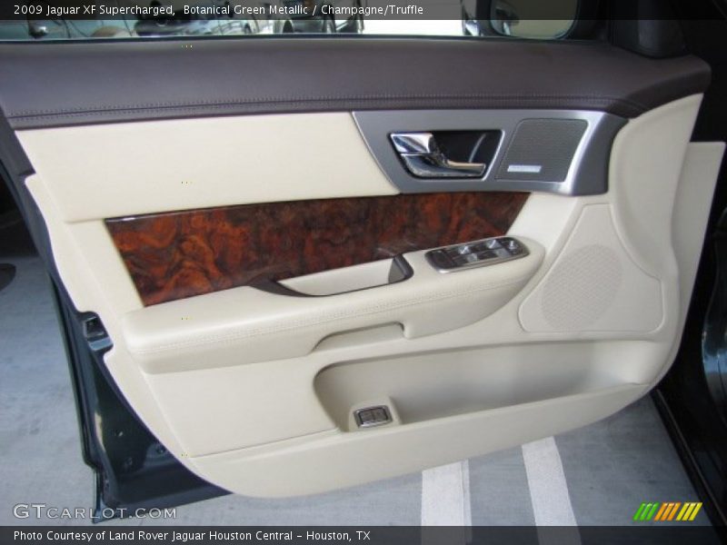 Door Panel of 2009 XF Supercharged