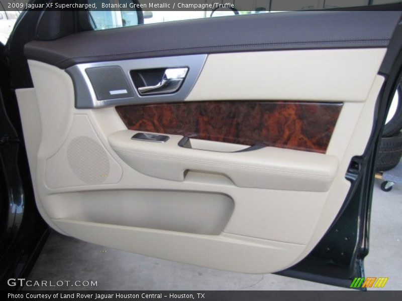 Door Panel of 2009 XF Supercharged