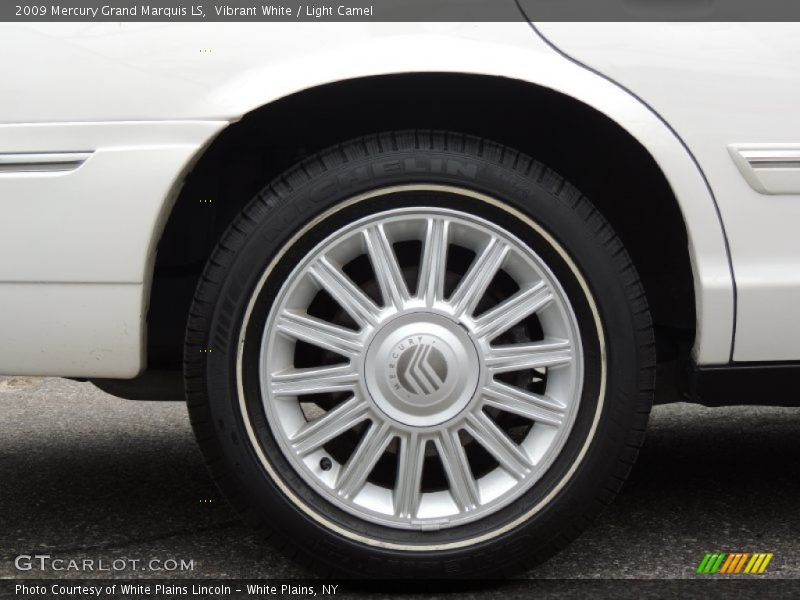 Vibrant White / Light Camel 2009 Mercury Grand Marquis LS