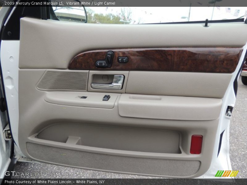Vibrant White / Light Camel 2009 Mercury Grand Marquis LS