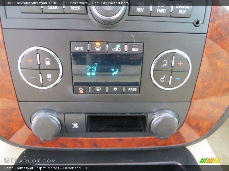 Summit White / Light Cashmere/Ebony 2007 Chevrolet Suburban 1500 LT
